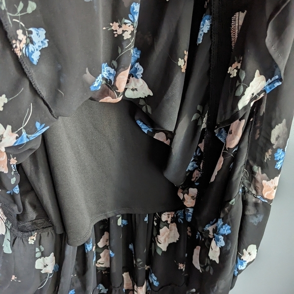 Women's Floral Torrid Dress. Size 2. Plus size women's dress. Black dress. - Picture 8 of 11